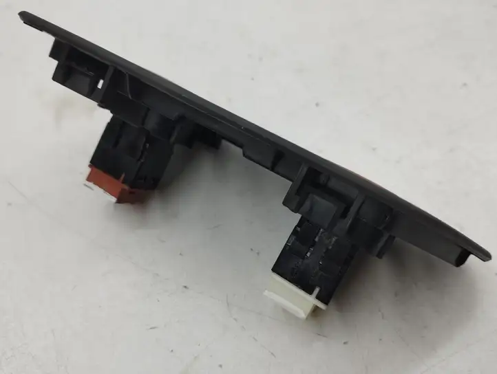 Citroen C5 Aircross (2017 - ) 9820204177 Кнопка закрытия багажника — фото 3