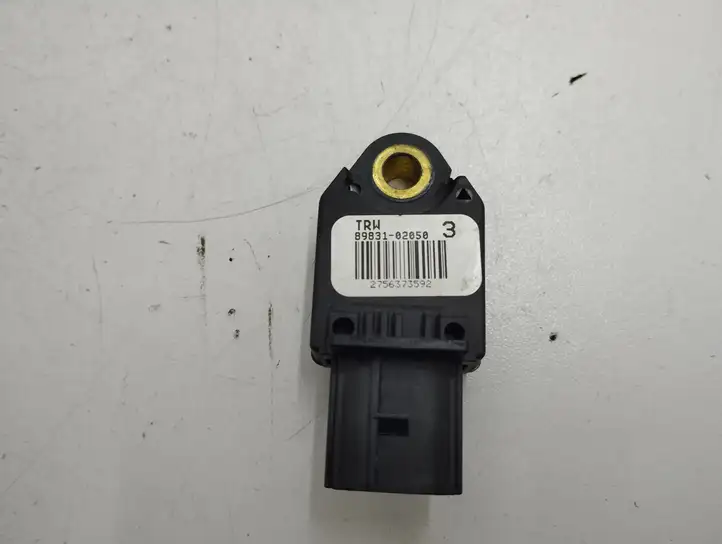 Toyota Corolla E120 E130 (2004 - 2007) 8983102050 Датчик удара SRS — фото 6