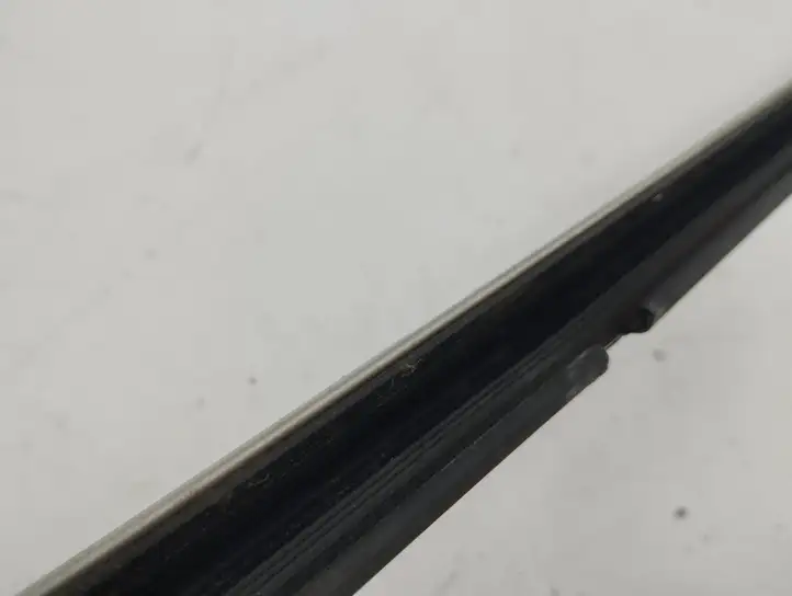 Jeep Grand Cherokee (WK) (2004 - 2010) Накладка стекла задней двери — фото 6