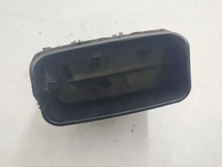 Toyota Corolla E120 E130 (2004 - 2007) 8222 Боковой воздушный дефлектор — фото 7