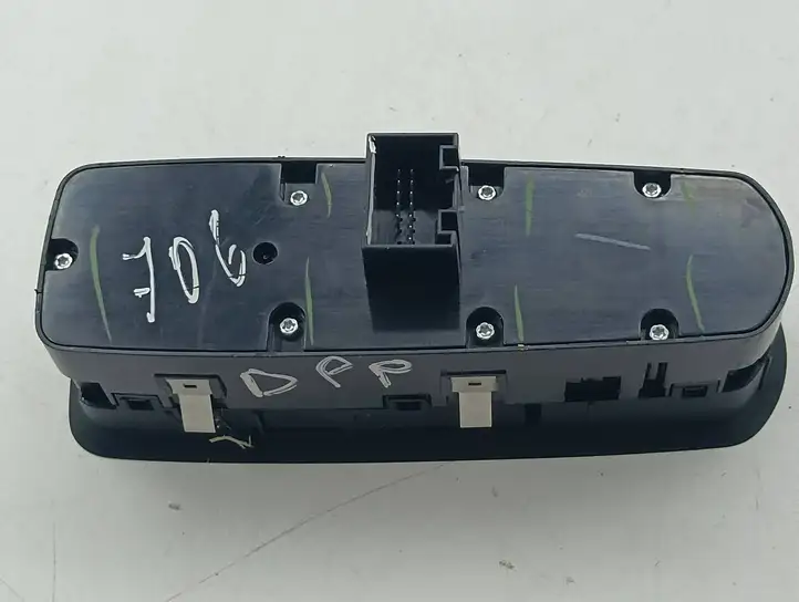 Porsche Cayenne (92A) (2011 - 2017) 7PP959858N Кнопка стеклоподъемников — фото 4