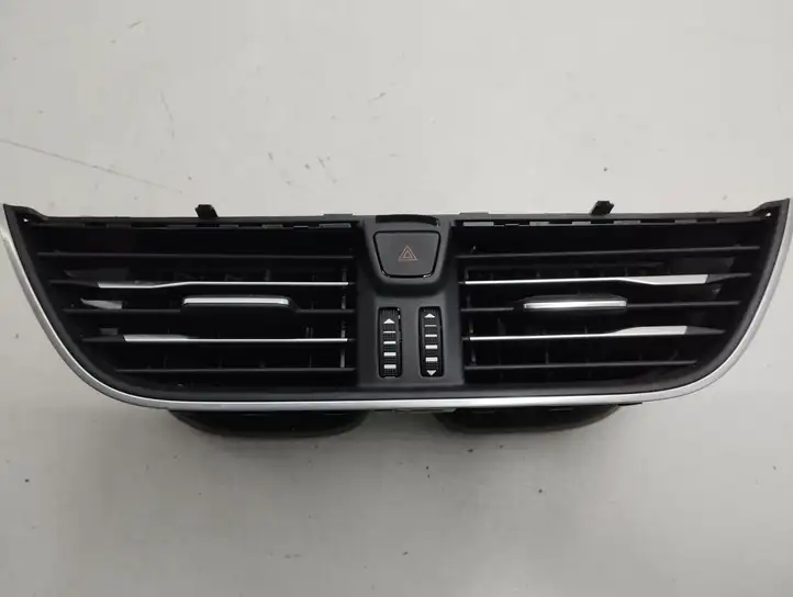 Ford Focus (2019 - ) JX7T13A350 Центральный воздушный дефлектор — фото 1