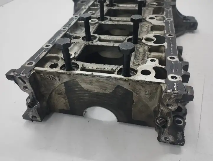 Ford C-MAX II (2010 - 2015) 9685737310 Крышка коленчатого вала — фото 2