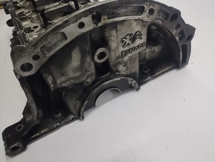 Ford C-MAX II (2010 - 2015) 9685737310 Крышка коленчатого вала — фото 3
