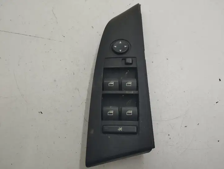 BMW 5 E60 E61 (2004 - 2010) 6951904 Кнопка стеклоподъемников — фото 1
