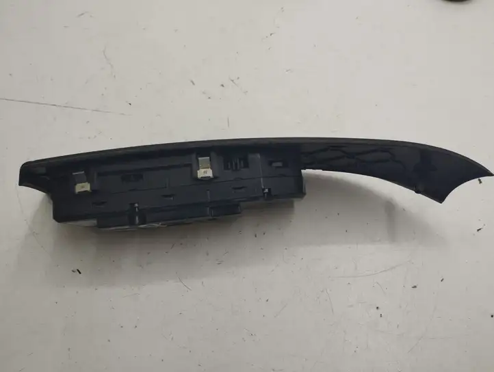 BMW 5 E60 E61 (2004 - 2010) 6951904 Кнопка стеклоподъемников — фото 4