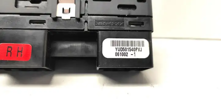 Land Rover Discovery 3 - LR3 (2004 - 2009) YUD501540 Блок кнопок стеклоподъемников — фото 5
