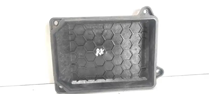Land Rover Discovery 3 - LR3 (2004 - 2009) 242300L Крышка фары — фото 2