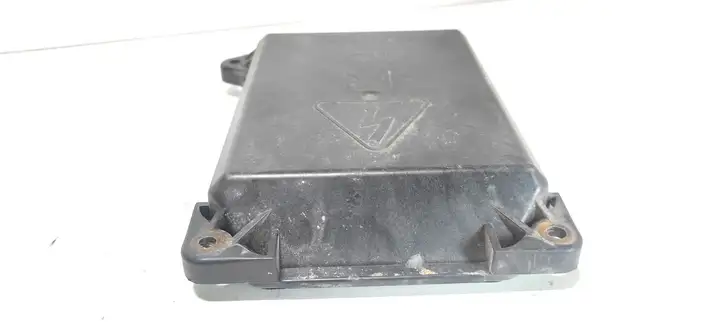 Land Rover Discovery 3 - LR3 (2004 - 2009) 242300R Крышка фары — фото 2