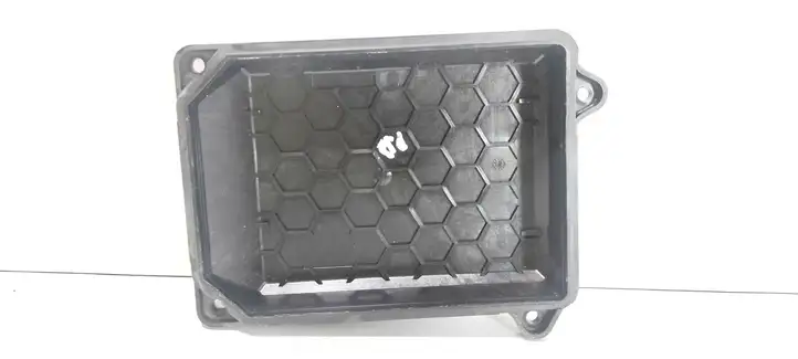 Land Rover Discovery 3 - LR3 (2004 - 2009) 242300R Крышка фары — фото 3