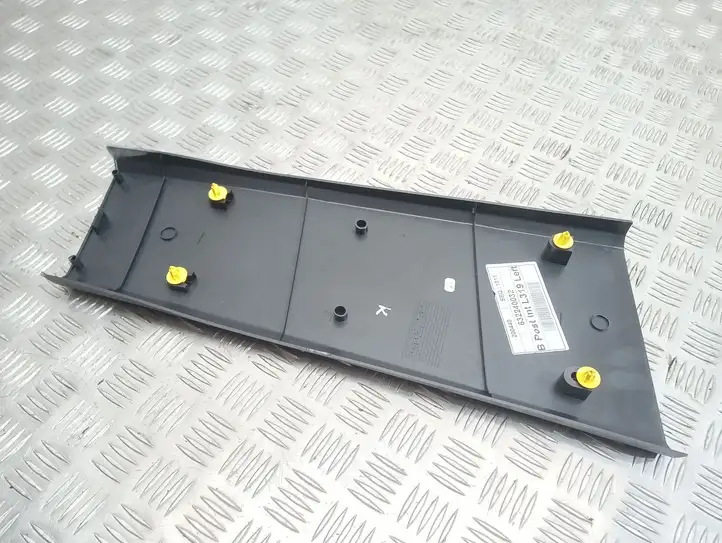 Land Rover Discovery 3 - LR3 (2004 - 2009) EMG500290 Нижняя обшивка стойки B — фото 4