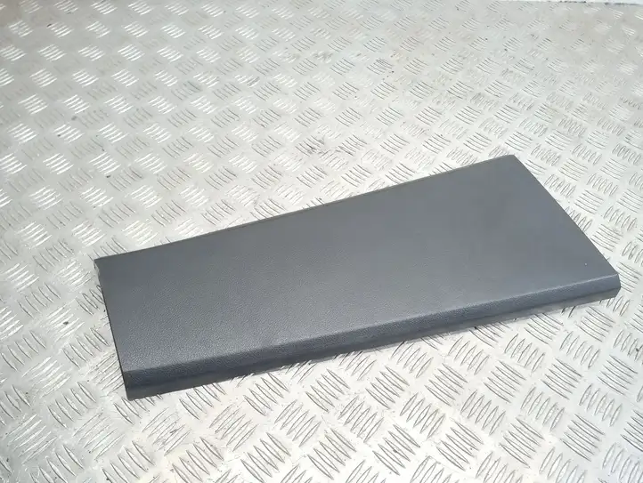 Land Rover Discovery 3 - LR3 (2004 - 2009) EMG500280 Нижняя обшивка стойки B — фото 2