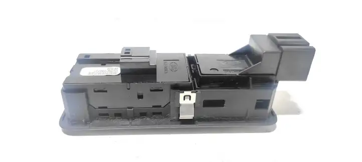 Land Rover Discovery 3 - LR3 (2004 - 2009) YUD501080PVI Блок кнопок стеклоподъемников — фото 5