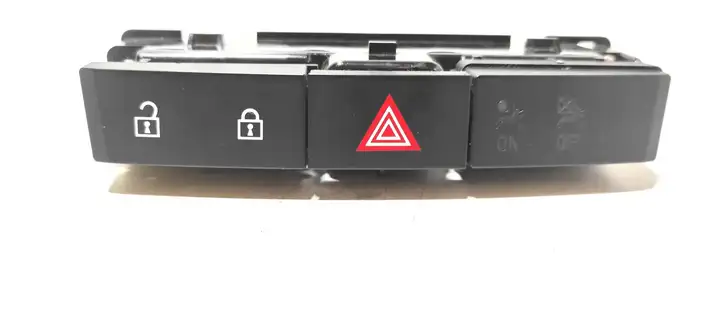 Opel Astra J (2009 - 2012) 13311979 Включатель аварийных фонарей — фото 1