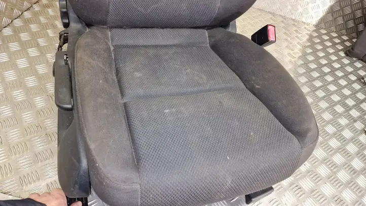 Audi A4 S4 B6 8E 8H (2000 - 2006) Переднее сиденье пассажира — фото 5