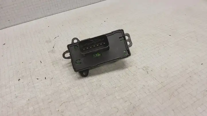 Chrysler Voyager (2004 - 2007) 04685732AC Блок кнопок стеклоподъемников — фото 3