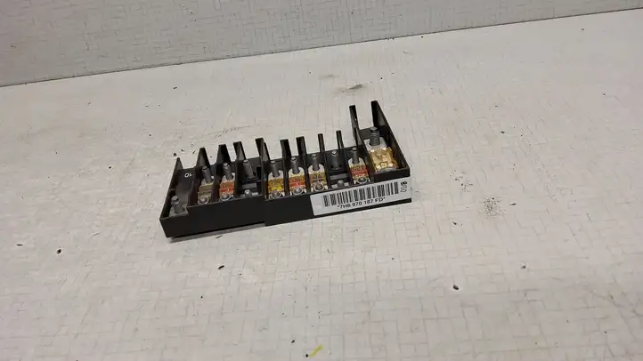 Volkswagen Transporter - Caravelle T5 (2003 - 2009) 7H6970187FD Блок предохранителей — фото 3