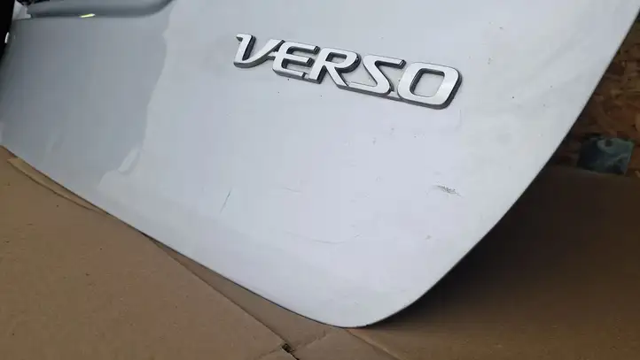 Toyota Verso (2009 - 2012) 1F7 Крышка багажника — фото 2