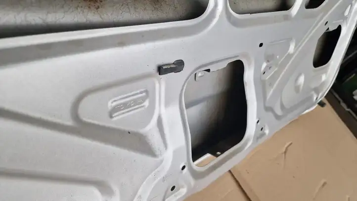 Toyota Verso (2009 - 2012) 1F7 Крышка багажника — фото 3