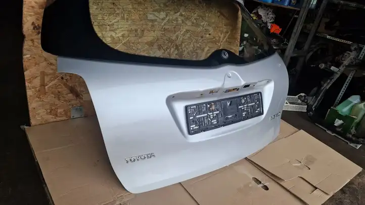 Toyota Verso (2009 - 2012) 1F7 Крышка багажника — фото 25