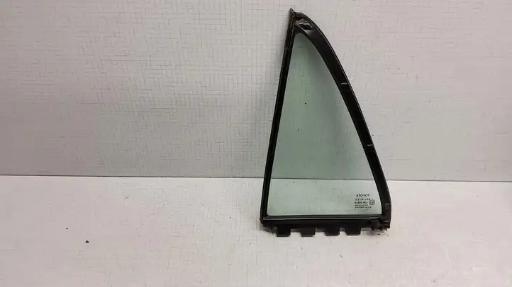 Toyota Corolla E120 E130 (2004 - 2007) 43R00048 Заднее боковое стекло — фото 2