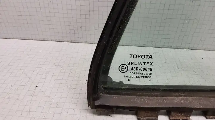 Toyota Corolla E120 E130 (2004 - 2007) 43R00048 Заднее боковое стекло — фото 3