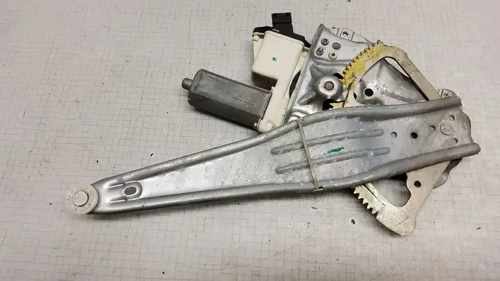 Toyota Corolla E120 E130 (2004 - 2007) 0130822032 Механический стеклоподъемник задней двери — фото 1