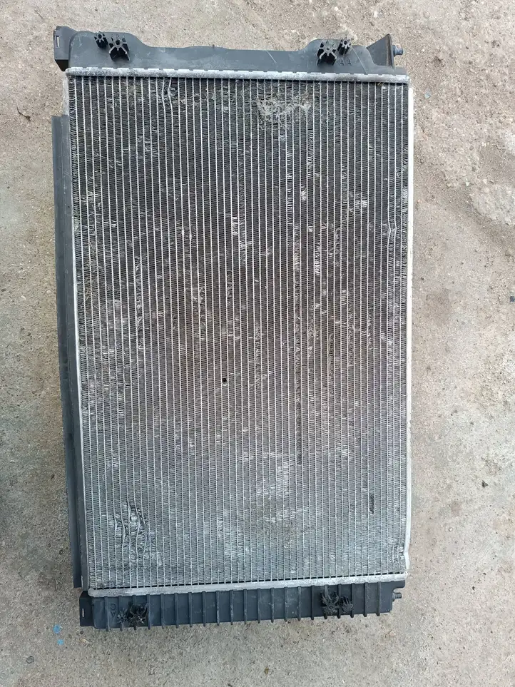 Audi A6 S6 C6 4F (2004 - 2008) 4F0121251M Радиатор охлаждающей жидкости двигателя — фото 2