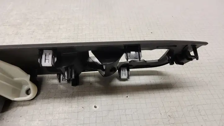 Ford Ecosport (2018 - ) GN15A26691D Накладка кнопки стеклоподъемника — фото 2