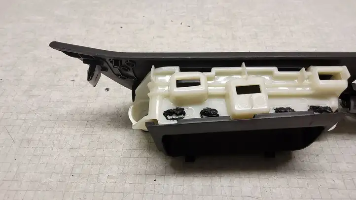 Ford Ecosport (2018 - ) GN15A26691D Накладка кнопки стеклоподъемника — фото 4