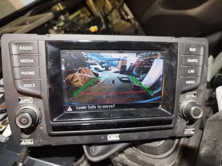 Volkswagen Golf VII (2013 - 2019) 5G0827469E Ручка багажника с камерой — фото 4