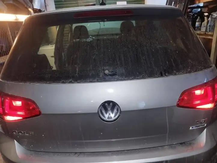Volkswagen Golf VII (2013 - 2019) 5G0827469E Ручка багажника с камерой — фото 5