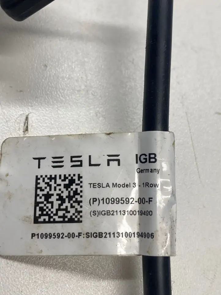 Tesla Model 3 (2017 - 2023) 109959200F Датчик занятости сиденья — фото 5