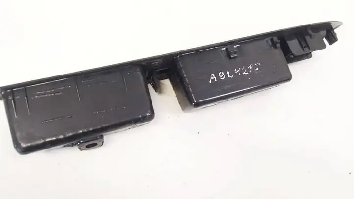 Subaru Forester SG (2006 - 2008) Накладка кнопки стеклоподъемника — фото 2