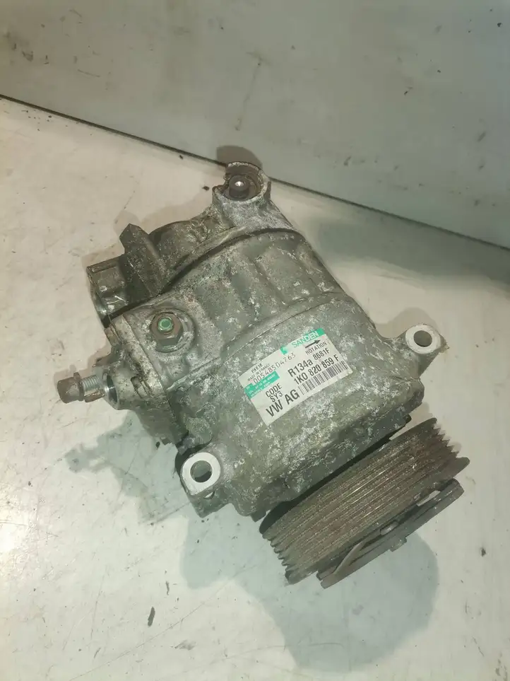 Seat Altea XL (2004 - 2015) 1ko820859f Компрессор (насос) кондиционера воздуха — фото 1