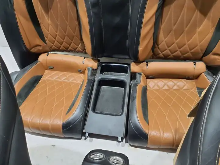 Mercedes-Benz AMG GT 4 x290 w290 (2018 - ) Комплект салона — фото 5