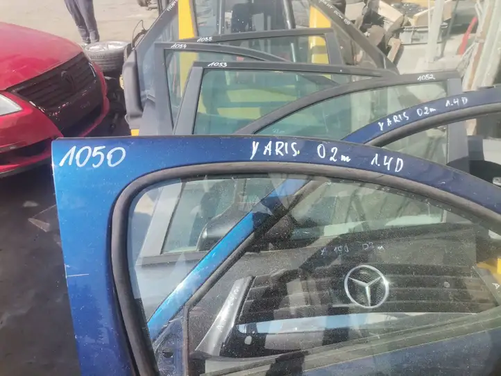 Toyota Yaris Verso (1999 - 2005) Дверь — фото 2