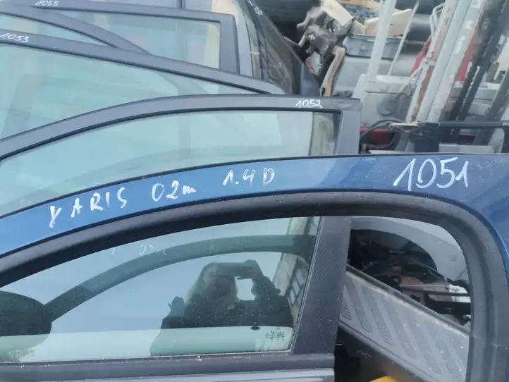 Toyota Yaris Verso (1999 - 2005) Дверь — фото 2