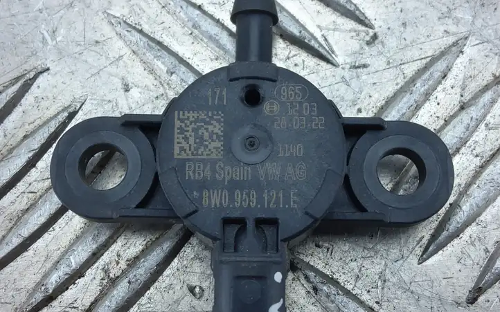 Audi A4 S4 B9 (2015 - 2019) 8W0959121E Датчик удара SRS — фото 2