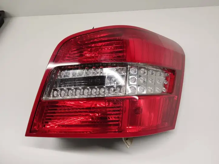 Mercedes-Benz GLK X204 (2008 - 2016) 2048202664 Задний фонарь в кузове — фото 1