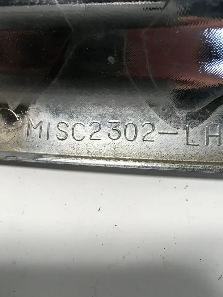Mitsubishi L200 (2006 - 2014) MISC2302 Окантовка фары — фото 8