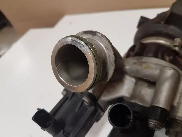 Volkswagen Golf V (2003 - 2009)  4937301001 Турбина