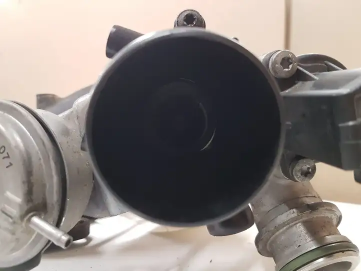 Volkswagen Golf V (2003 - 2009)  4937301001 Турбина