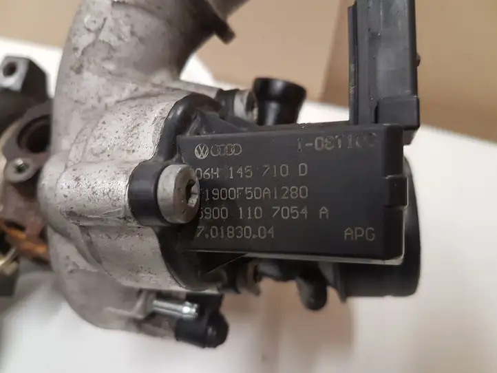 Volkswagen Golf V (2003 - 2009)  4937301001 Турбина