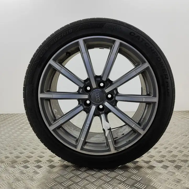 Audi Q3 (2014 - 2018)  8U0601025M Обод (ободья) из углеродного волокна R 20