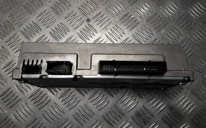 Audi A4 Allroad B8 (2009 - 2011) 8T0035223H Усилитель звука — фото 3