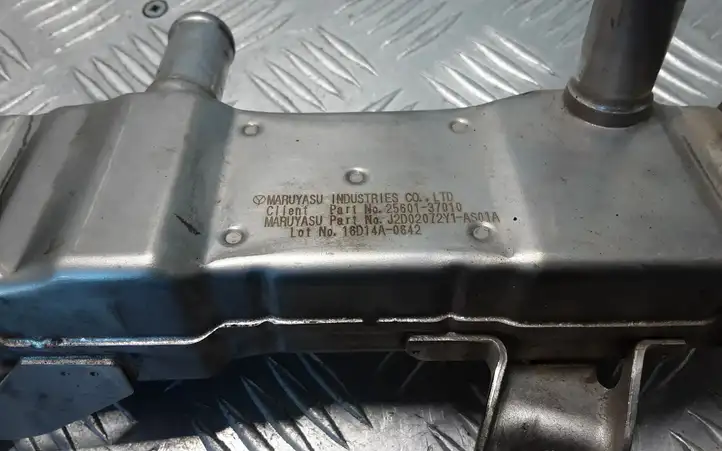 Toyota Prius+ (ZVW40) (2011 - 2018) 2560137010 Охладитель клапана EGR — фото 2