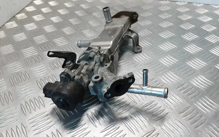 Toyota Prius+ (ZVW40) (2011 - 2018) 2560137010 Охладитель клапана EGR — фото 4