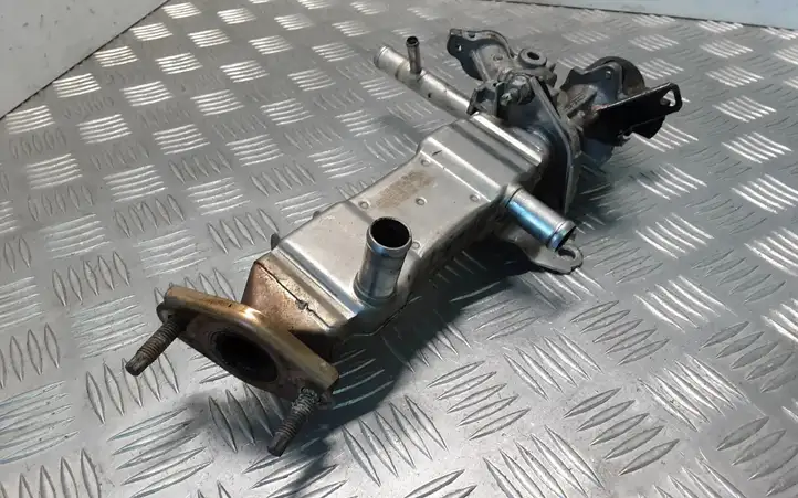 Toyota Prius+ (ZVW40) (2011 - 2018) 2560137010 Охладитель клапана EGR — фото 5