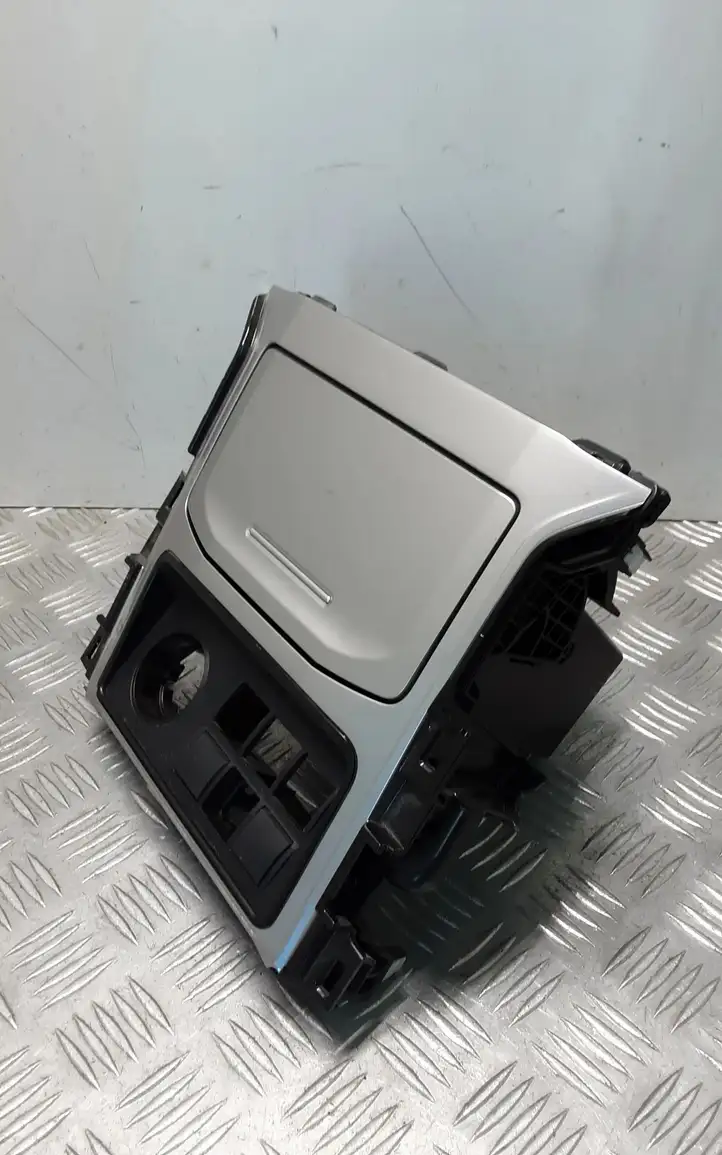 Toyota Land Cruiser (J150) (2009 - ) 5880560330 Ящик центральной консоли — фото 4